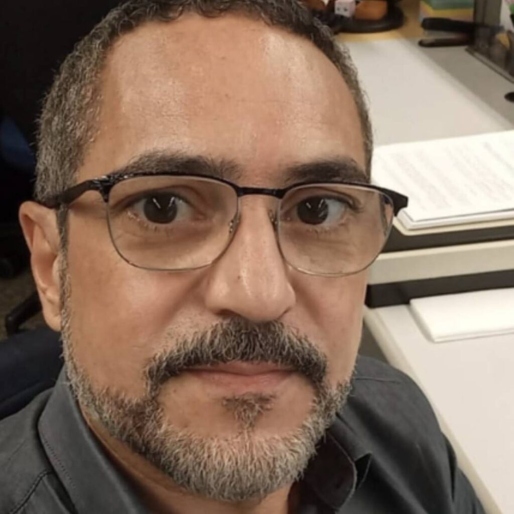 Prof. Adélio Cunha